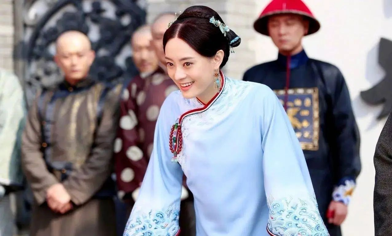 周莹是谁的女儿_周莹 传奇人生 商业帝国_周莹 电视剧 历史人物